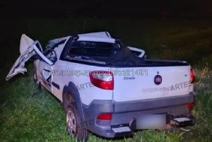 Motorista morre após picape invadir contramão e colidir de frente com carreta na Rodovia Washington Luís