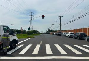 Avenida Baldan recebe melhorias na sinalização e readequação de semáforos