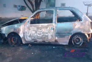 A Polícia Civil vai investigar o incêndio de um veículo ocorrido na madrugada desta sexta-feira, no Jardim Buscardi em Matão/SP